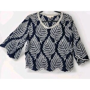 Solitaire Navy Blue Blouse Med White‎ Embroidery Bell Sleeves 100% Rayon Boho